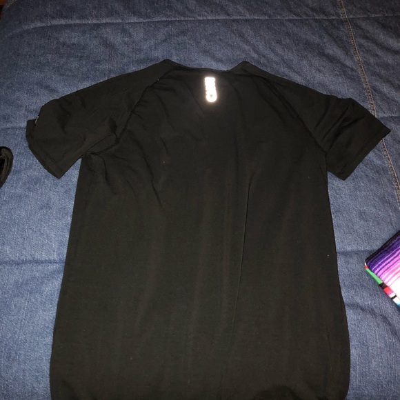 Aesthetic Revolution Core Established T - SMALL - Picture 5 of 6